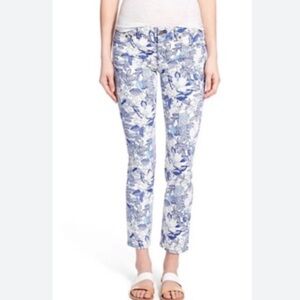 Vineyard Vines Blue/ White Print Design Skinny Jeans